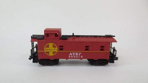 Model power 3272 caboose - model,