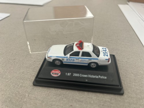 Modello power ford crown - modello, 1/87