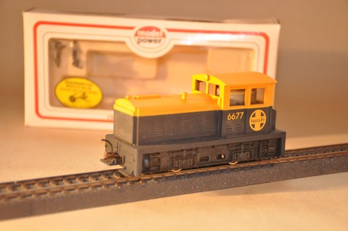 Model power locomotiva - power,